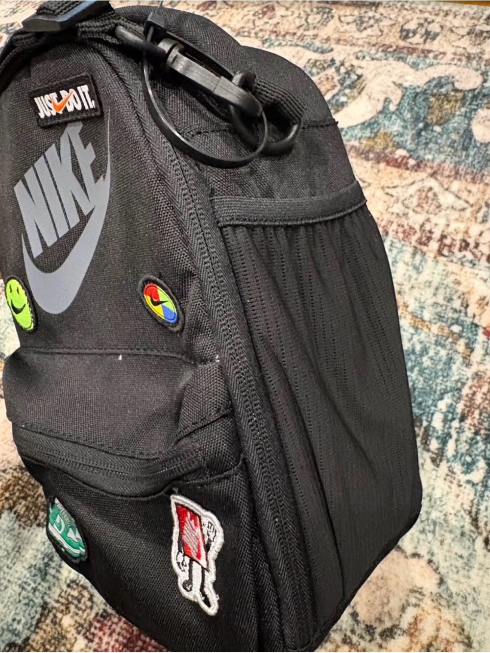 NWT Nike Black Crossbody Mini Lunch Box with Patch Details - Picture 2 of 4